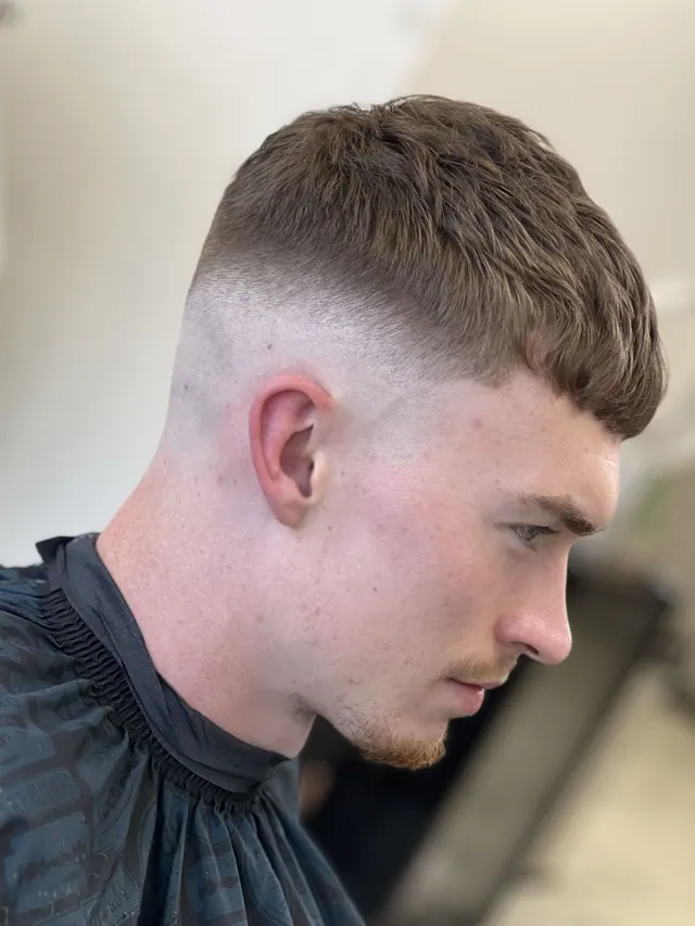 A textured fringe with a high fade